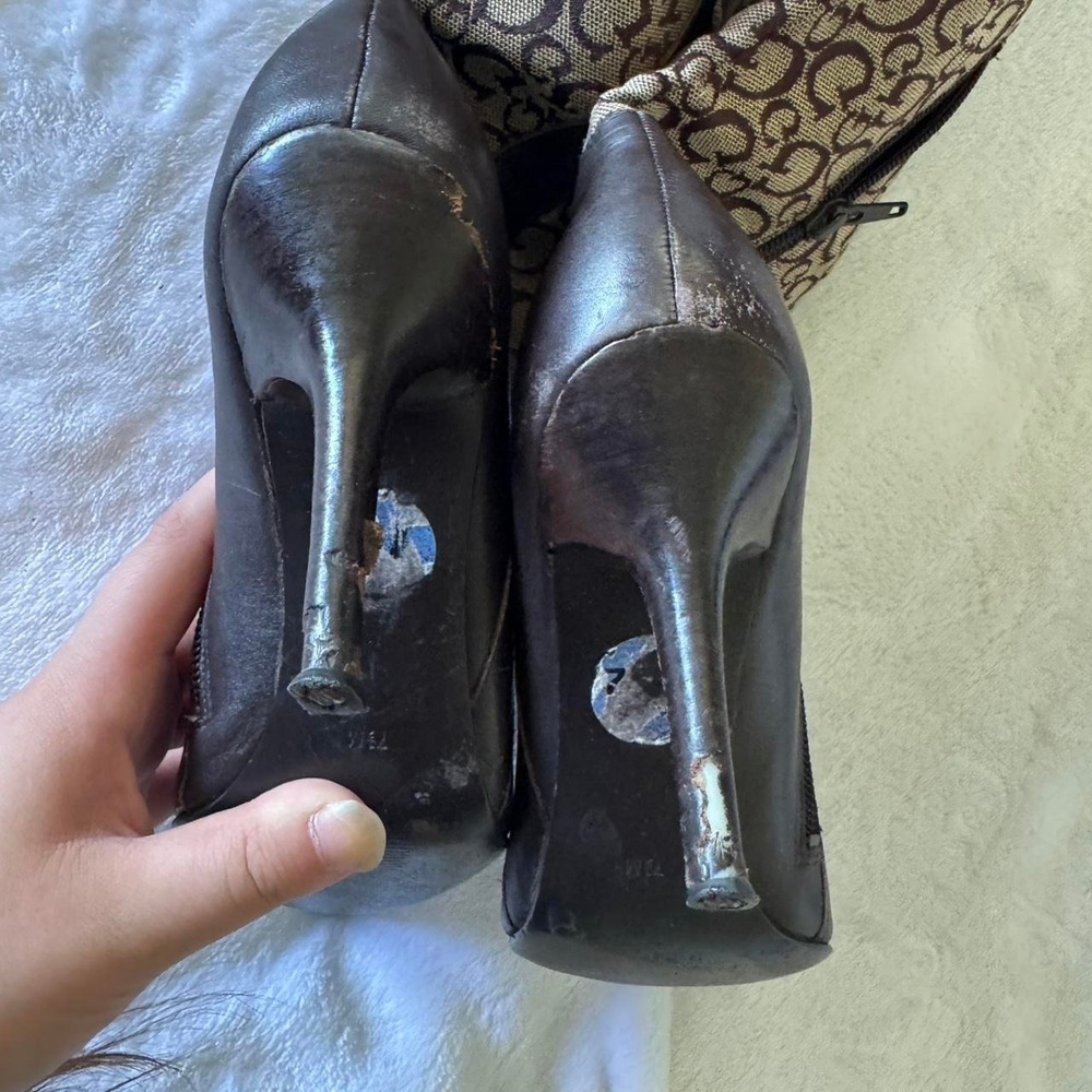 Y2K vintage Guess buckle leather monogram stiletto heeled boots‎ - Picture 6 of 8